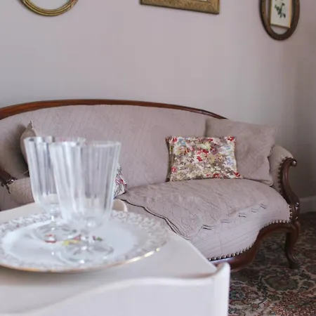 Le Vieux Castel Bed & Breakfast *